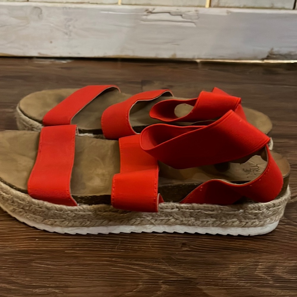cute red wedges